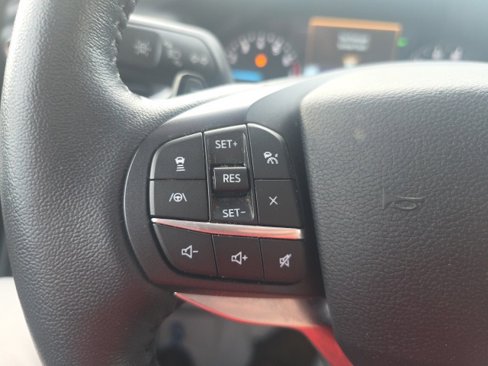 Used 2020 Ford Explorer Limited image 17