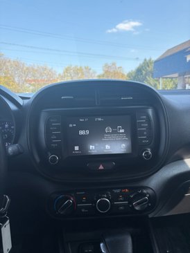 Used 2020 Kia Soul S image 17