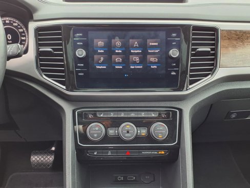 Used 2019 Volkswagen Atlas SEL Premium image 32