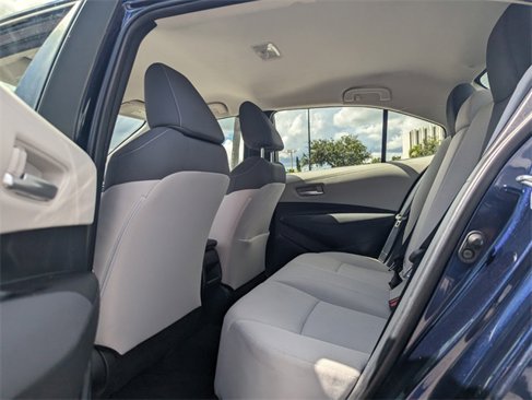 Used 2021 Toyota Corolla LE image 7
