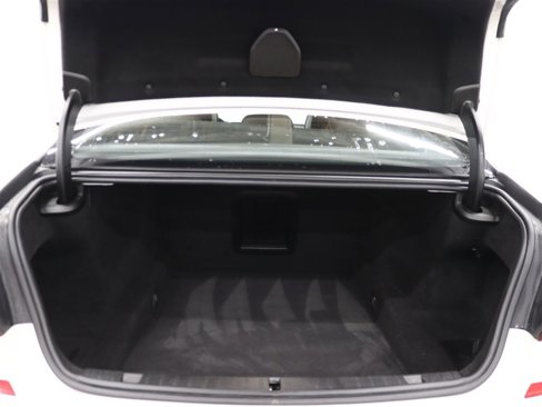 Used 2016 BMW 750i xDrive image 7