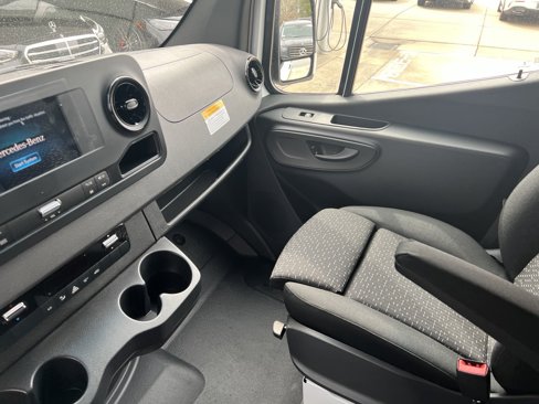 Certified 2024 Mercedes-Benz Sprinter 2500 image 34