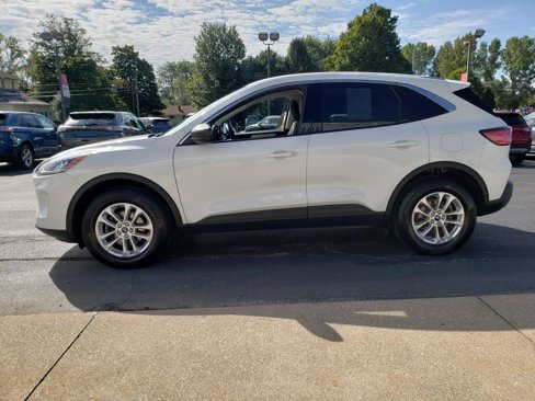 Used 2022 Ford Escape SE image 6