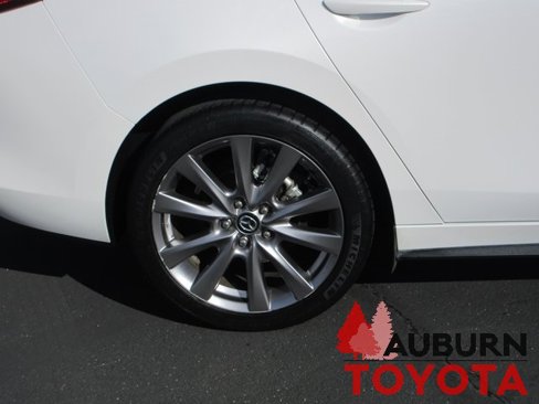 Used 2019 MAZDA MAZDA3 Sedan w/ Preferred Package image 4