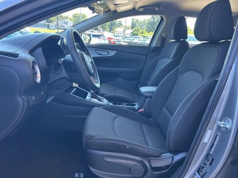 Used 2023 Kia Forte LXS image 13