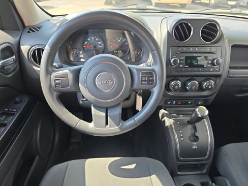 Used 2011 Jeep Patriot Latitude image 6