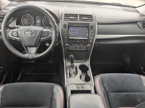 Used 2015 Toyota Camry XSE image 17