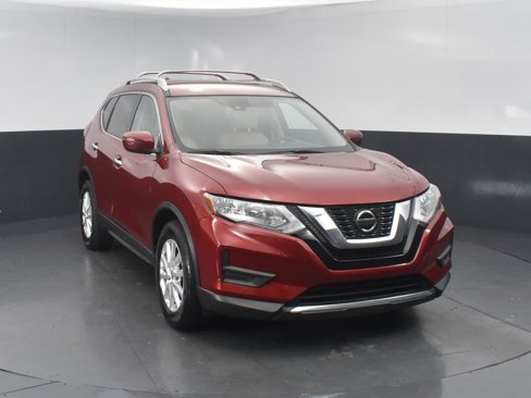 Used 2019 Nissan Rogue SV image 2