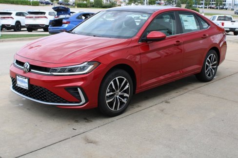 New 2025 Volkswagen Jetta SE image 3