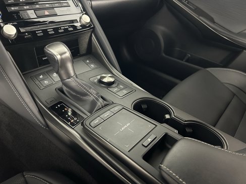 Used 2022 Lexus IS 350 F Sport image 16