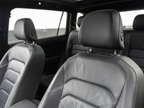Used 2019 Volkswagen Tiguan SEL Premium R-Line image 21