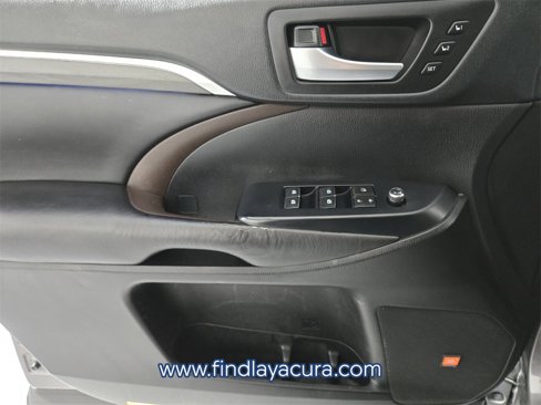 Used 2019 Toyota Highlander Limited Platinum image 18