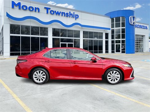 Used 2023 Toyota Camry LE image 7
