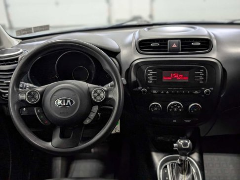 Used 2015 Kia Soul + image 5