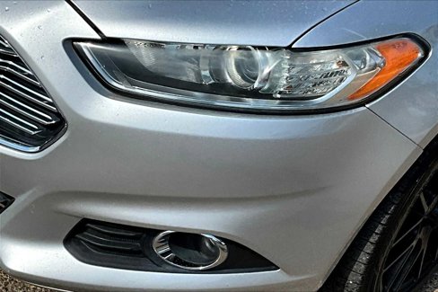 Used 2015 Ford Fusion SE image 25