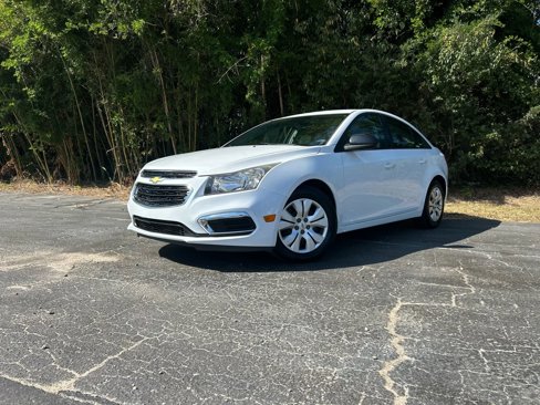 Used 2015 Chevrolet Cruze LS image 3