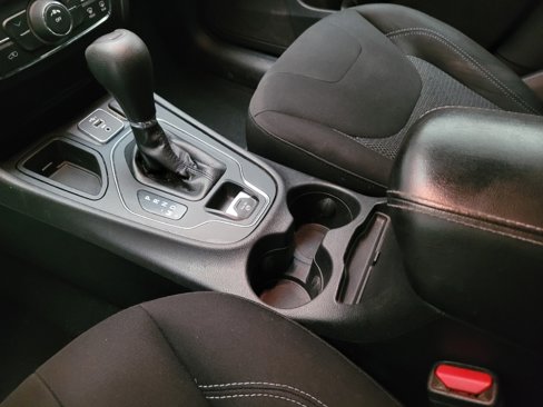Used 2019 Jeep Cherokee Latitude w/ Popular Appearance Group image 26