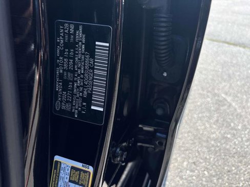 Certified 2025 Hyundai Elantra SE image 28