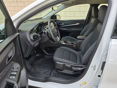 Used 2023 Chevrolet Bolt EUV LT w/ Redline Edition image 18