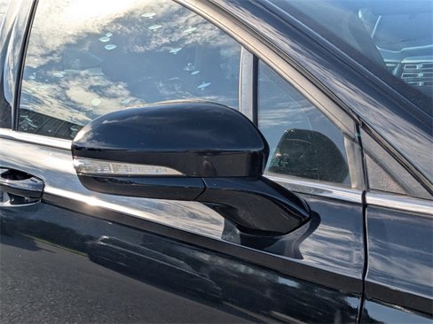Used 2016 Ford Fusion SE image 10