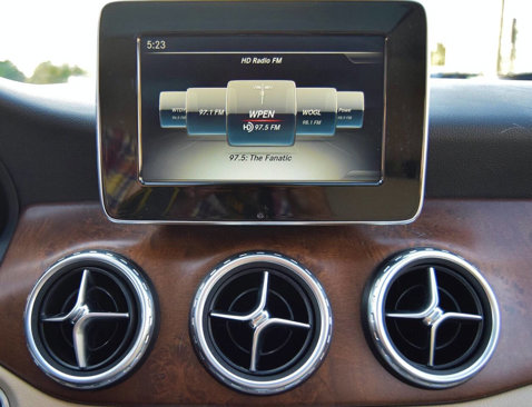Used 2017 Mercedes-Benz GLA 250 4MATIC w/ Premium Package image 27