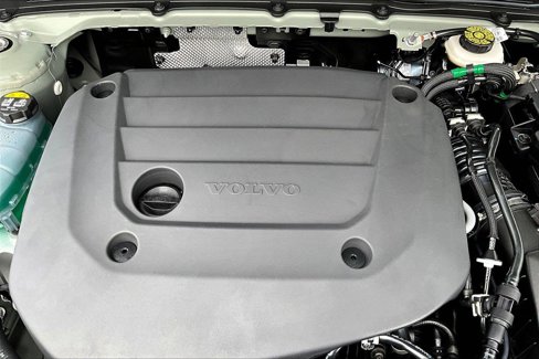 New 2025 Volvo XC40 B5 Ultra w/ Protection Package Premier image 15