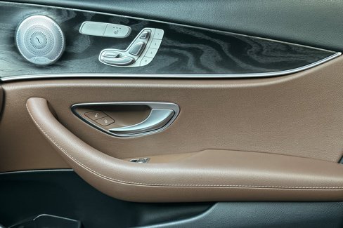Certified 2020 Mercedes-Benz E 350 Sedan image 32
