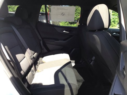 New 2026 Chevrolet Equinox LT w/ LPO, Floor Liner Package image 27