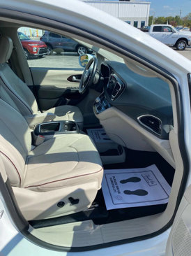 Used 2017 Chrysler Pacifica Limited w/ Advanced Safetytec Group image 37