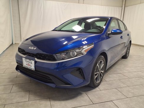 Used 2024 Kia Forte LXS image 3