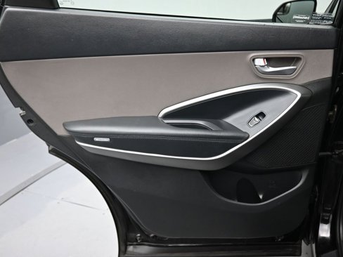 Used 2019 Hyundai Santa Fe XL SE image 31