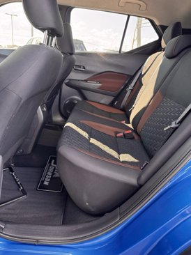 Used 2021 Nissan Kicks SR image 11