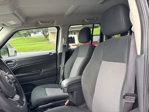 Used 2014 Jeep Patriot Sport w/ Power Value Group image 15