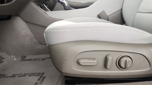 Used 2021 Chevrolet Malibu LT image 14