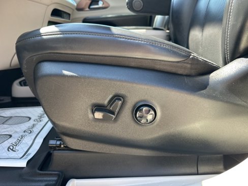 Used 2021 Chrysler Voyager Lxi image 11