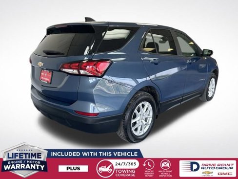Used 2024 Chevrolet Equinox LS w/ LS Convenience Package image 3