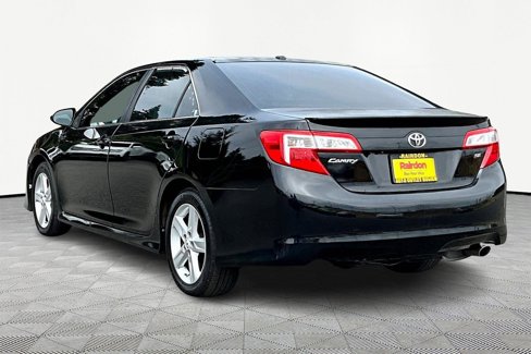 Used 2012 Toyota Camry SE image 9
