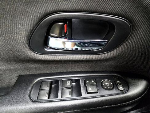 Used 2019 Honda HR-V LX image 18