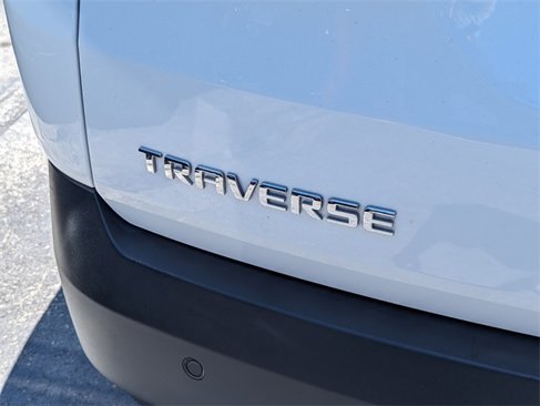 Used 2021 Chevrolet Traverse LT w/ LT Premium Package image 12
