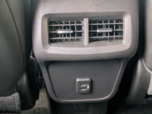 Used 2024 GMC Terrain SLT image 27