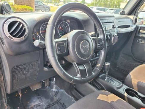 Used 2013 Jeep Wrangler Unlimited Sport image 6