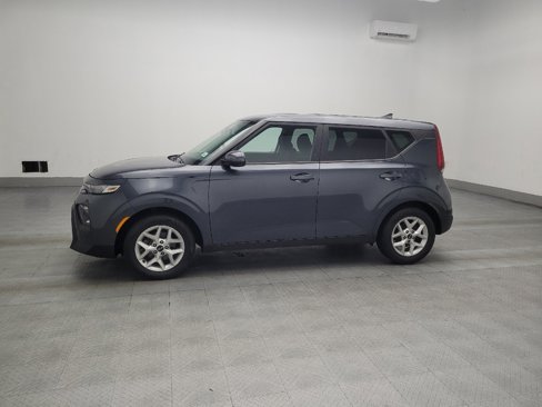 Used 2020 Kia Soul S image 2
