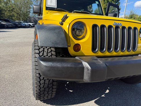 Used 2009 Jeep Wrangler X image 28