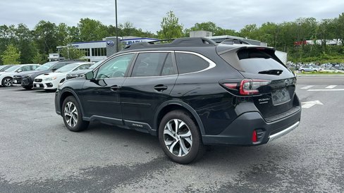 Used 2022 Subaru Outback Limited image 5