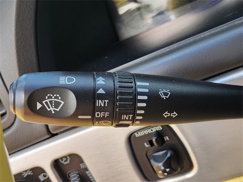Used 2002 Ford Thunderbird image 29