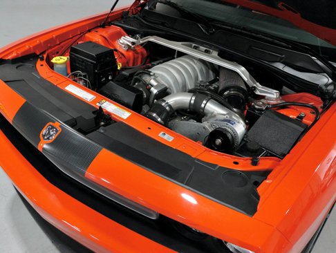 Used 2009 Dodge Challenger SRT8 image 2