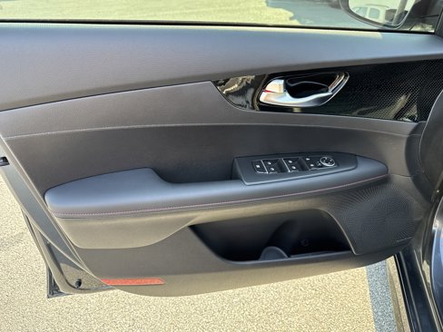 Used 2024 Kia Forte GT w/ GT2 Package image 17