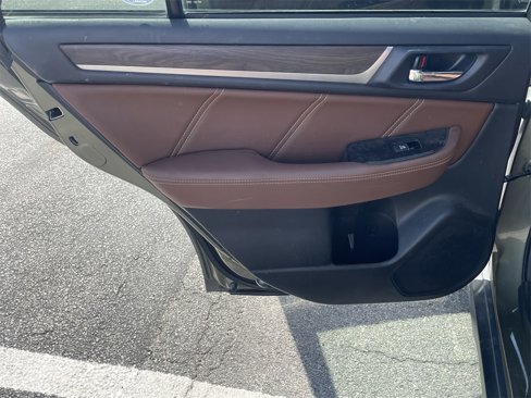 Used 2019 Subaru Outback 2.5i Touring w/ Popular Package #3A image 16