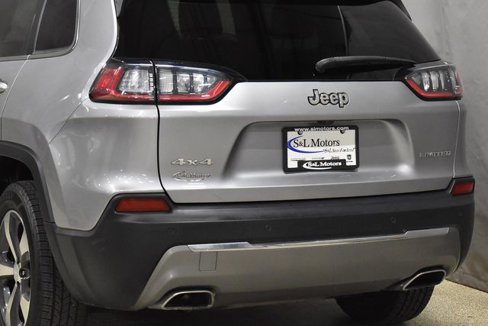 Used 2019 Jeep Cherokee Limited image 9