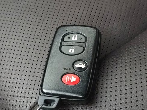 Used 2011 Toyota Avalon Limited image 28